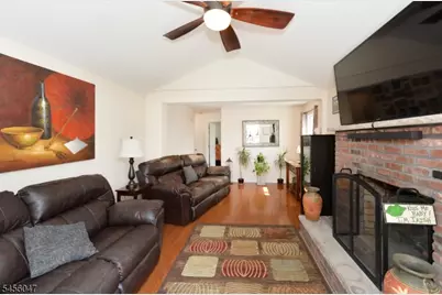 56 Schuyler Ave, Pompton Lakes, NJ 07442 - Photo 15