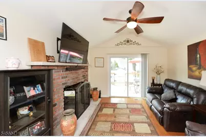 56 Schuyler Ave, Pompton Lakes, NJ 07442 - Photo 13