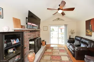 56 Schuyler Ave, Pompton Lakes, NJ 07442 - Photo 13