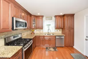 56 Schuyler Ave, Pompton Lakes, NJ 07442 - Photo 7