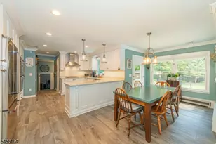 25 Crestwood Ave W, Fairfield, NJ 07004 - Photo 15