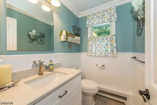 25 Crestwood Ave W, Fairfield, NJ 07004 - Photo 23