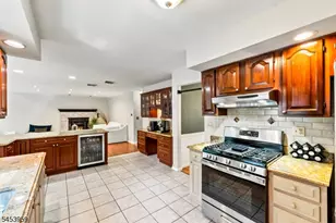 18 Lauren Ct, Byram Township, NJ 07874 - Photo 11