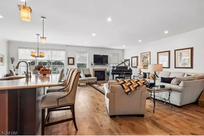 11 Hickory Ct, Cedar Grove, NJ 07009 - Photo 5