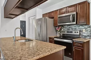 74 Eton Way, Franklin Township, NJ 08873 - Photo 7