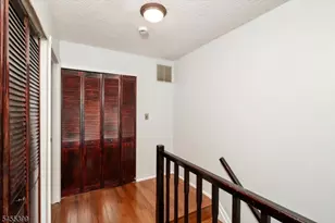 4 Pear Tree Ln, Franklin Township, NJ 08823 - Photo 19