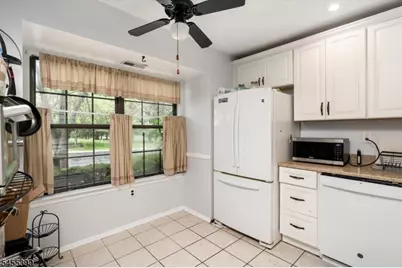 4 Pear Tree Ln, Franklin Township, NJ 08823 - Photo 5