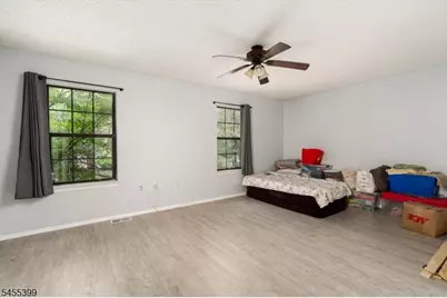 4 Pear Tree Ln, Franklin Township, NJ 08823 - Photo 23