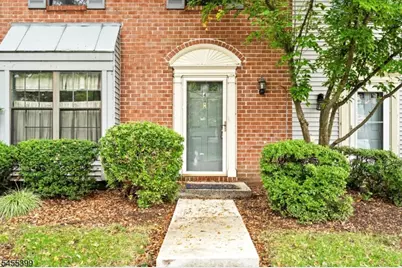 4 Pear Tree Ln, Franklin Township, NJ 08823 - Photo 3