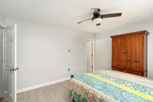 4 Pear Tree Ln, Franklin Township, NJ 08823 - Photo 17
