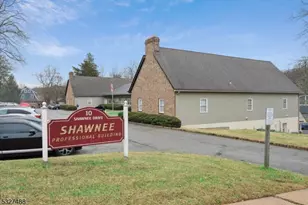 10 Shawnee Dr, Watchung, NJ 07069 - Photo 1