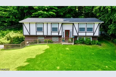 131 Munsonhurst Rd, Franklin, NJ 07416 - Photo 1