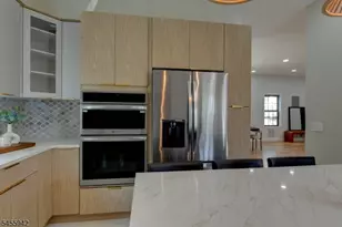 49 Longview Ave, Parsippany, NJ 07034 - Photo 15