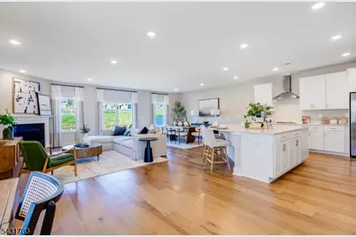 4 Biltmore Ave #4, East Hanover Township, NJ 07031 - Photo 15