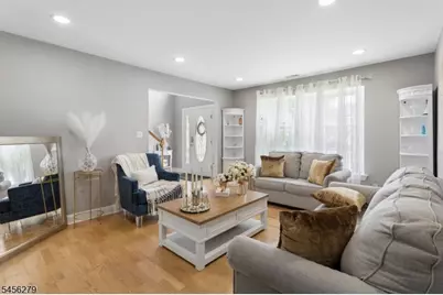 531 Manor Rd, Beverly, NJ 08010 - Photo 5