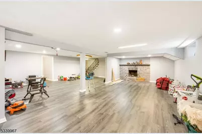 1015 Georgian Dr, Linden, NJ 07036 - Photo 25
