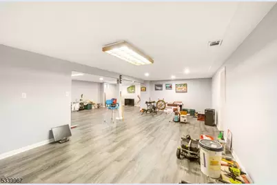 1015 Georgian Dr, Linden, NJ 07036 - Photo 23