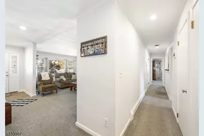 1015 Georgian Dr, Linden, NJ 07036 - Photo 9