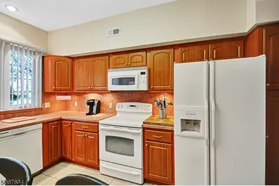 99 Birchwood Road Ondo #99, Bedminster Township, NJ 07921 - Photo 5