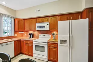 99 Birchwood Road Ondo, Bedminster Township, NJ 07921 - Photo 5