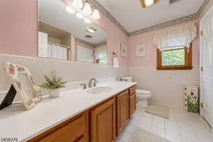 11 Ledgerock Ct, Parsippany, NJ 07950 - Photo 25