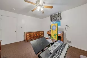 11 Ledgerock Ct, Parsippany, NJ 07950 - Photo 39