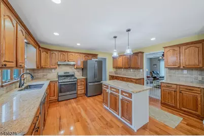 11 Ledgerock Ct, Parsippany, NJ 07950 - Photo 13