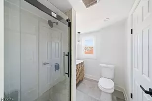 66 Girard Pl, Newark, NJ 07108 - Photo 23