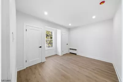 66 Girard Pl, Newark, NJ 07108 - Photo 21