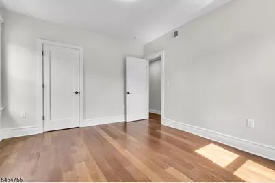 398 Hillside Ave, Orange, NJ 07050 - Photo 17