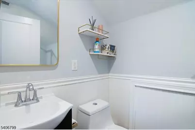 113 Sanford St, East Orange, NJ 07018 - Photo 15