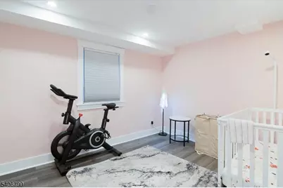 113 Sanford St, East Orange, NJ 07018 - Photo 9