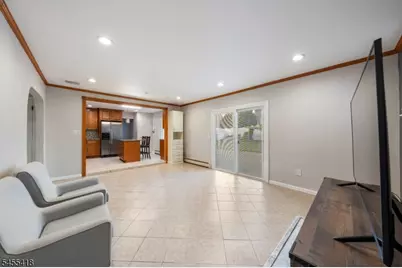 856 Mitchell Ave, Union Township, NJ 07083 - Photo 9