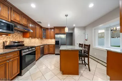 856 Mitchell Ave, Union Township, NJ 07083 - Photo 7