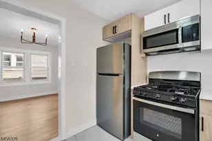 15 Cottage Pl, East Orange, NJ 07017 - Photo 5