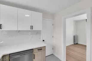 15 Cottage Pl, East Orange, NJ 07017 - Photo 15