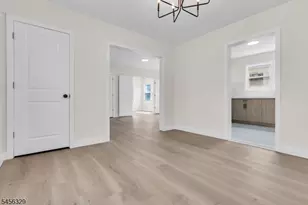 15 Cottage Pl, East Orange, NJ 07017 - Photo 11