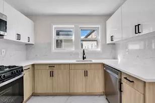 15 Cottage Pl, East Orange, NJ 07017 - Photo 3