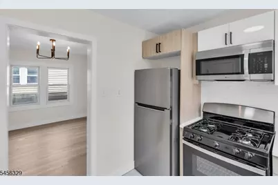 15 Cottage Pl, East Orange, NJ 07017 - Photo 3