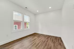 631 Maple St, Linden, NJ 07036 - Photo 25