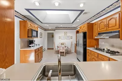 629 Lawlins Rd, Wyckoff Township, NJ 07481 - Photo 9