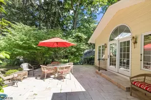 629 Lawlins Rd, Wyckoff Township, NJ 07481 - Photo 29