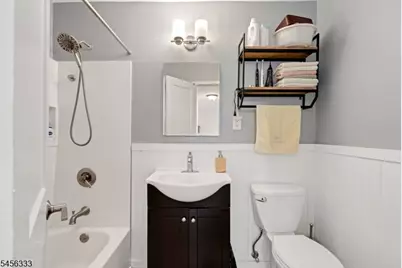20 Jefferson St #A8, Hackensack, NJ 07601 - Photo 11