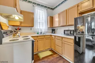 16 Greenwich St, Belvidere, NJ 07823 - Photo 7