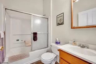 16 Greenwich St, Belvidere, NJ 07823 - Photo 11