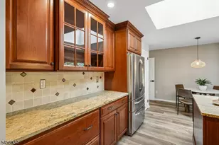 14 Burlington Rd, Berkeley Heights Township, NJ 07974 - Photo 5