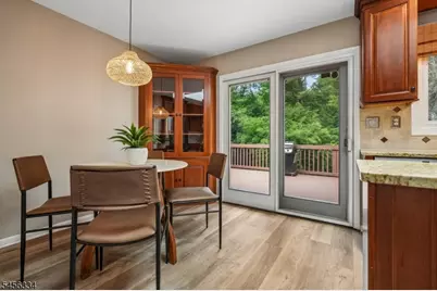 14 Burlington Rd, Berkeley Heights Township, NJ 07974 - Photo 7