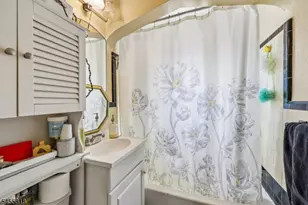 15-27 Parmelee Ave, Fair Lawn, NJ 07410 - Photo 27