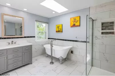 9 Chipwood Ln, North Brunswick Township, NJ 08902 - Photo 23