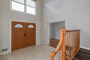 9 Chipwood Ln, North Brunswick Township, NJ 08902 - Photo 3